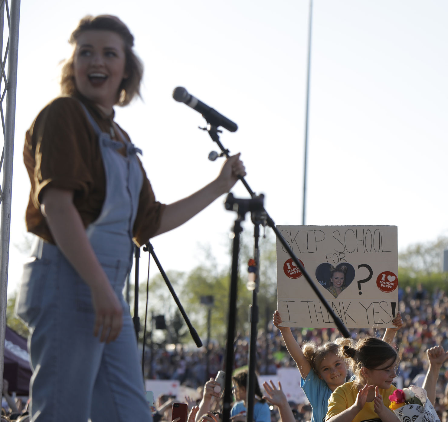 051518mp-Maddie-Poppe-concert-33